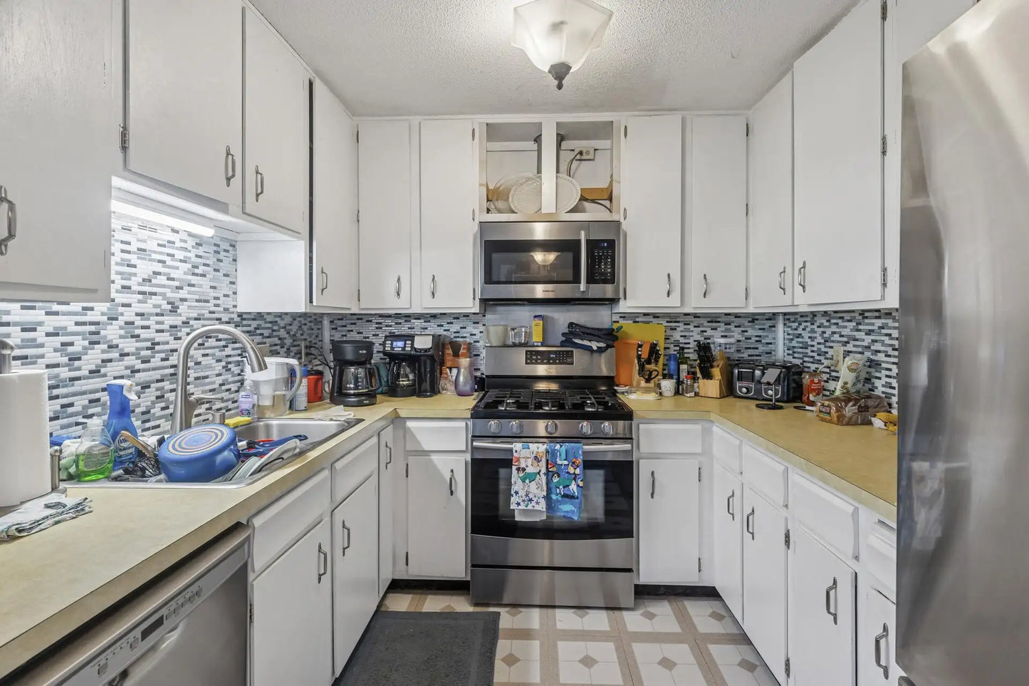 101 Canabury Court, Little Canada, MN 55117