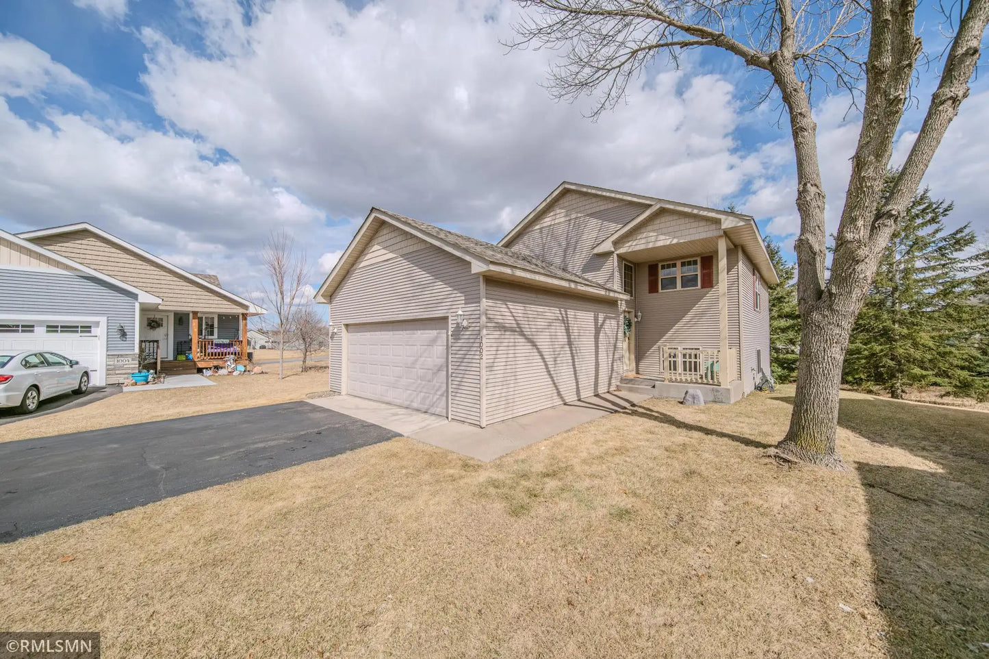 1002 Pleasant View Court, Isanti, MN 55040