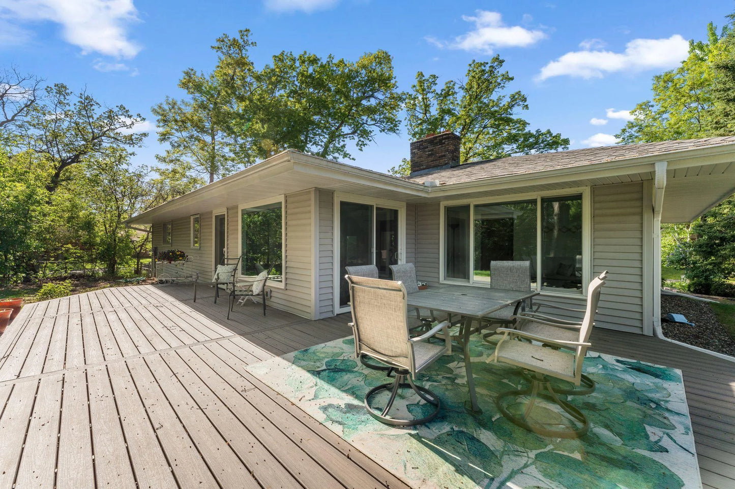 1000 Valley Oaks Road, Vadnais Heights, MN 55127
