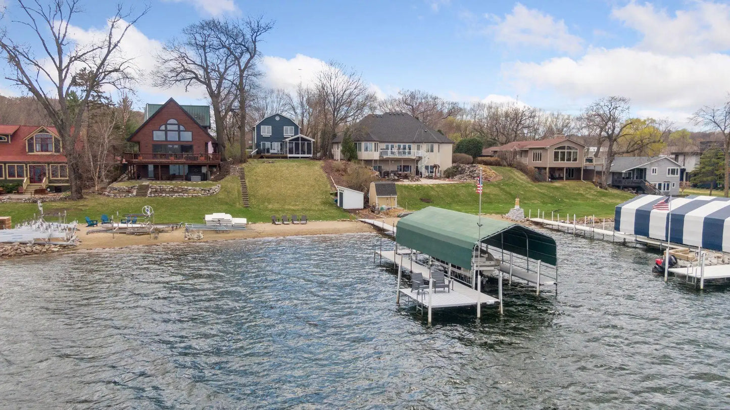 10 Woodlane Street, Tonka Bay, MN 55331