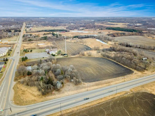 9560 US Highway 12 , Independence, MN 55328