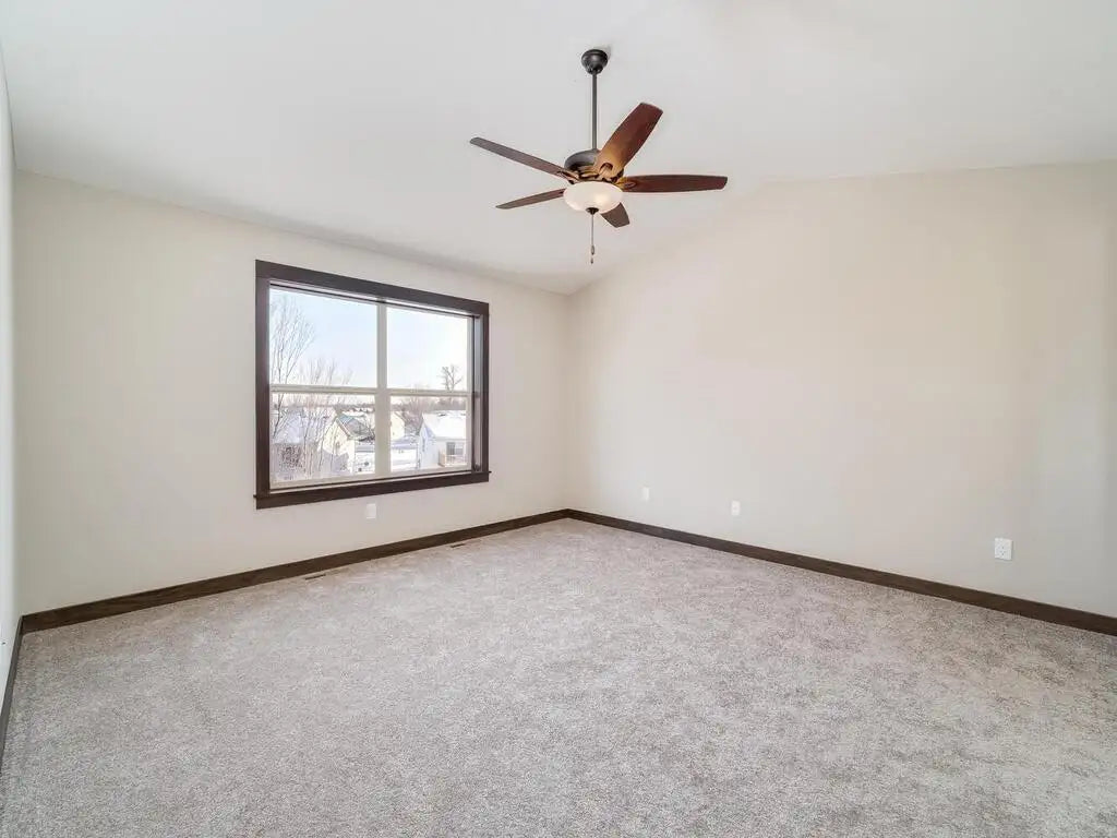 000 Narcissis Court, Cambridge, MN 55008