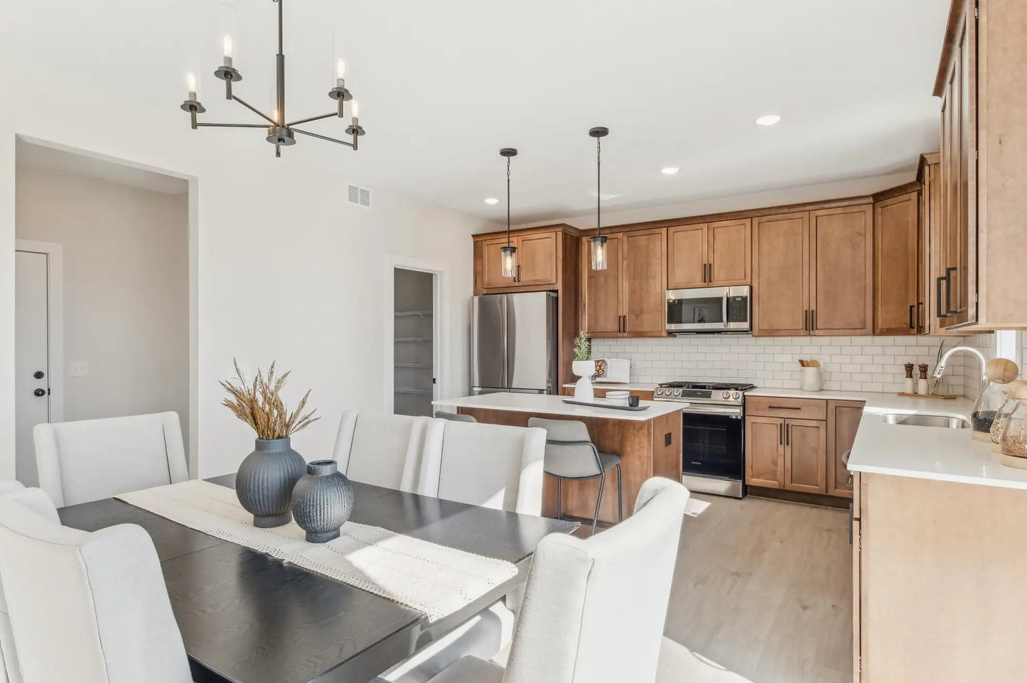 10124 Arrowwood Trail, Woodbury, MN 55129