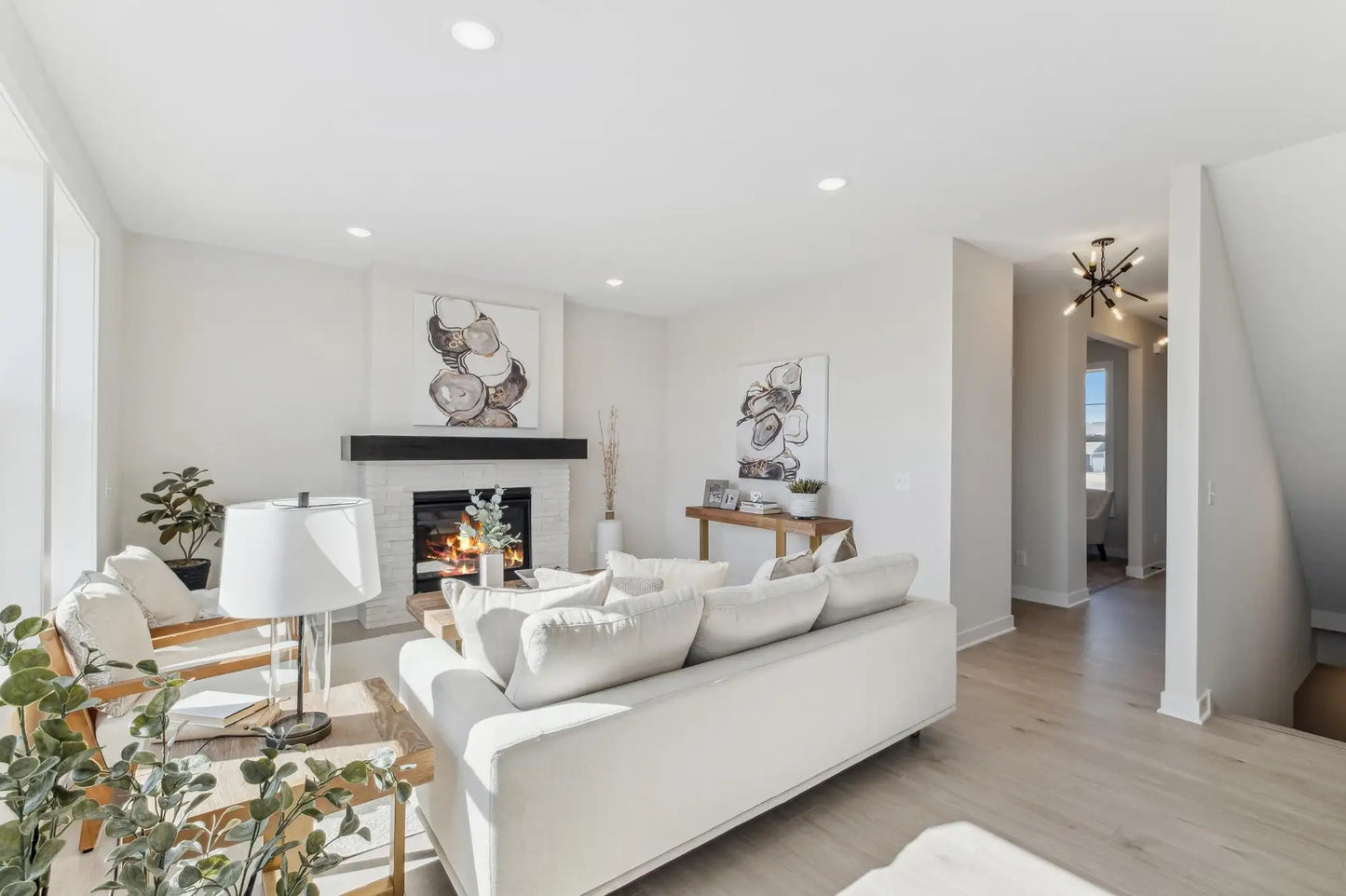 10124 Arrowwood Trail, Woodbury, MN 55129